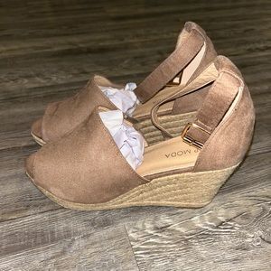 NEW!!! FASHION NOVA WOMENS WEDGES